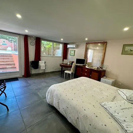 Bed & Breakfast D'hotes A L'ancre Marine De La Rose Nice